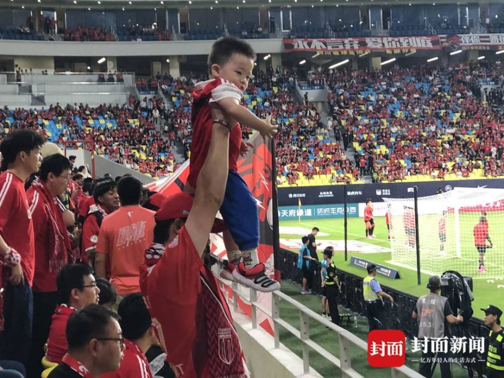  尼斯中场核心重伤赛季恐报销  